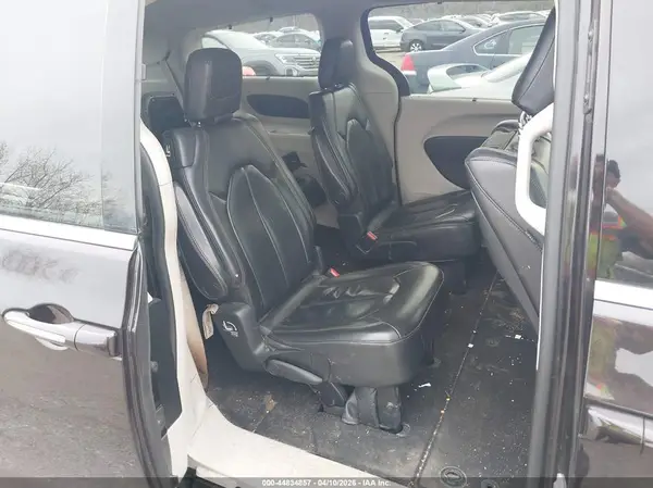 2C4RC1EG5HR665245 2017 CHRYSLER PACIFICA - Image 8