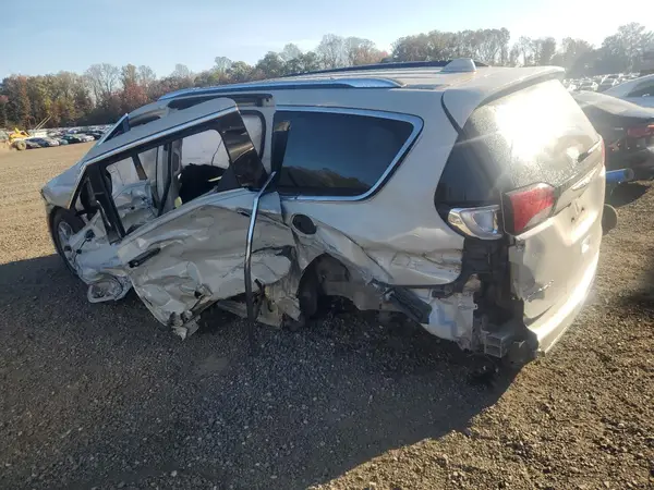 2C4RC1EG5HR668999 2017 CHRYSLER PACIFICA - Image 2