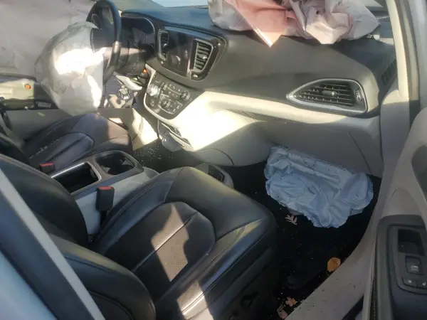 2C4RC1EG5HR668999 2017 CHRYSLER PACIFICA - Image 8