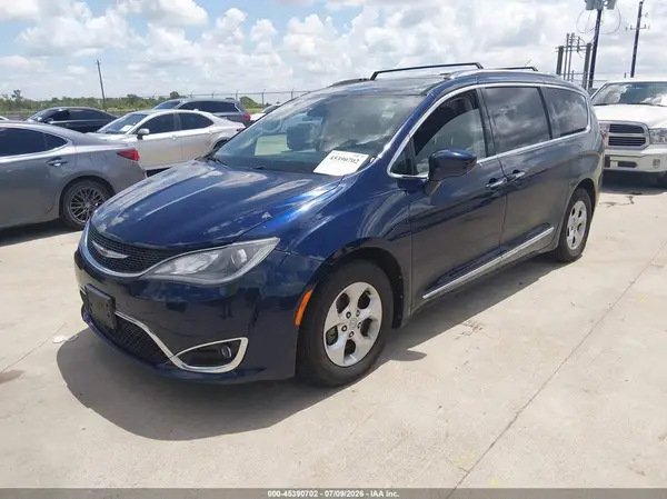 2C4RC1EG5HR669506 2017 CHRYSLER PACIFICA - Image 2