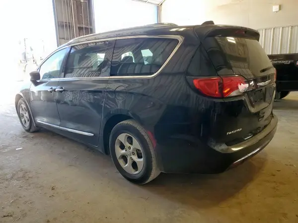 2C4RC1EG5HR678058 2017 CHRYSLER PACIFICA - Image 2