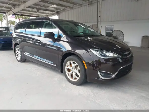 2C4RC1EG5HR684331 2017 CHRYSLER PACIFICA - Image 1