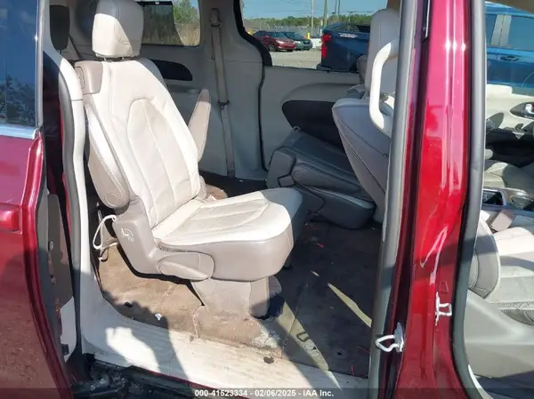2C4RC1EG5HR708899 2017 CHRYSLER PACIFICA - Image 8