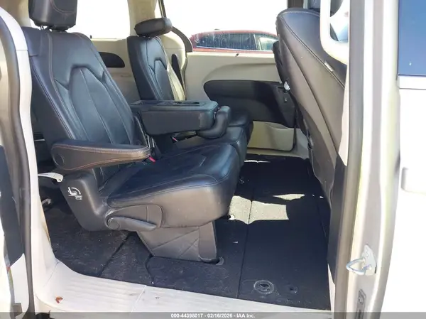2C4RC1EG5HR722575 2017 CHRYSLER PACIFICA - Image 8