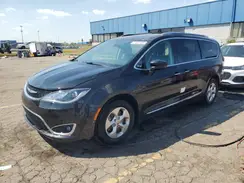 2C4RC1EG5HR743913 2017 CHRYSLER PACIFICA