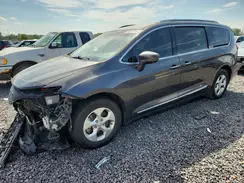 2C4RC1EG5HR752479 2017 CHRYSLER PACIFICA
