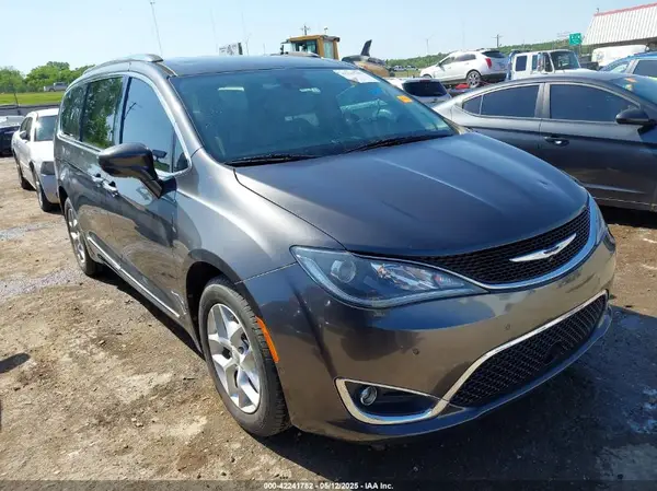 2C4RC1EG5HR752627 2017 CHRYSLER PACIFICA - Image 1