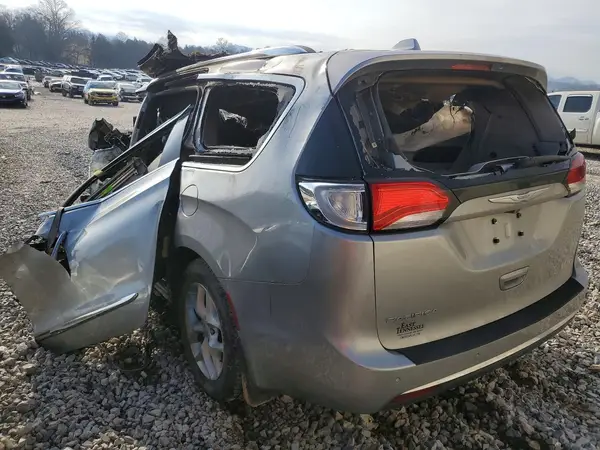 2C4RC1EG5HR752899 2017 CHRYSLER PACIFICA - Image 2