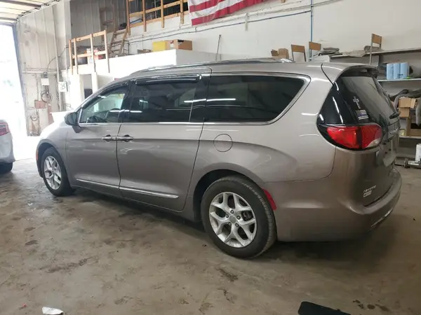 2C4RC1EG5HR754300 2017 CHRYSLER PACIFICA - Image 2