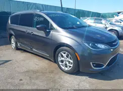 2C4RC1EG5HR768584 2017 CHRYSLER PACIFICA