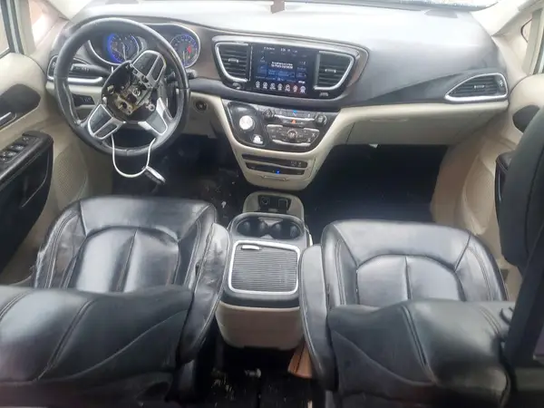 2C4RC1EG5HR784655 2017 CHRYSLER PACIFICA - Image 8