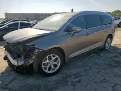 2C4RC1EG5HR796899 2017 CHRYSLER PACIFICA