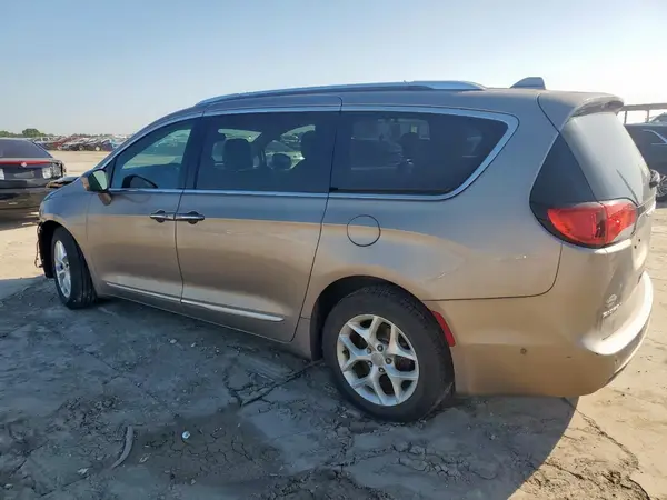 2C4RC1EG5HR796899 2017 CHRYSLER PACIFICA - Image 2