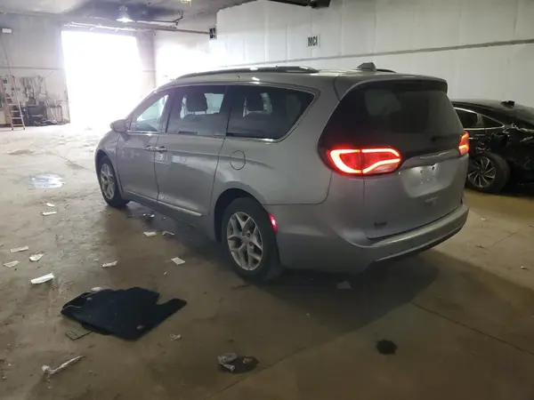 2C4RC1EG5HR832445 2017 CHRYSLER PACIFICA - Image 2