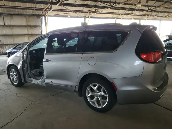 2C4RC1EG5HR838004 2017 CHRYSLER PACIFICA - Image 2