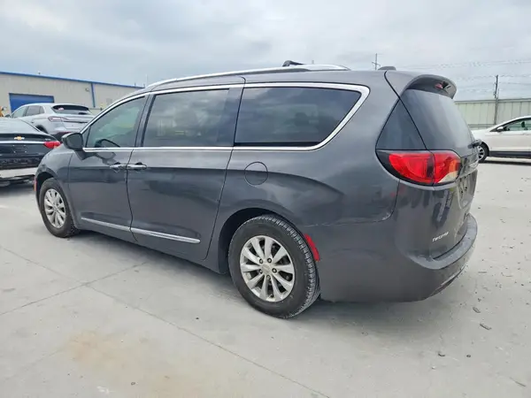 2C4RC1EG5JR108499 2018 CHRYSLER PACIFICA - Image 2