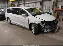 2C4RC1EG5JR111001 2018 CHRYSLER PACIFICA