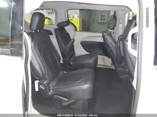 2C4RC1EG5JR111001 2018 CHRYSLER PACIFICA - Image 8