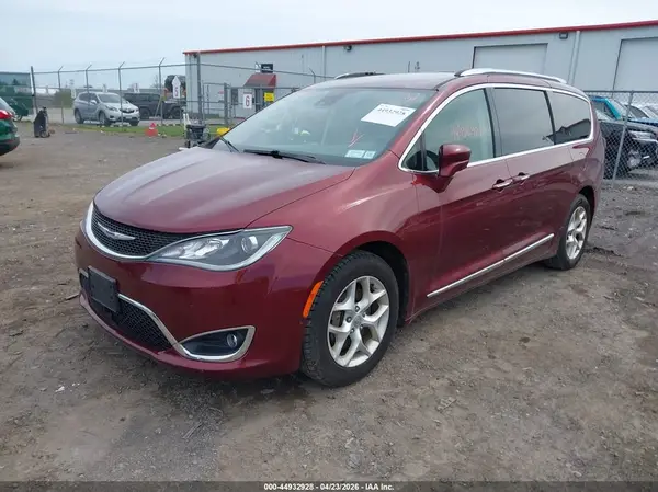 2C4RC1EG5JR111628 2018 CHRYSLER PACIFICA - Image 2