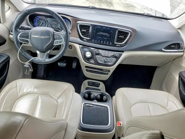 2C4RC1EG5JR132379 2018 CHRYSLER PACIFICA - Image 8