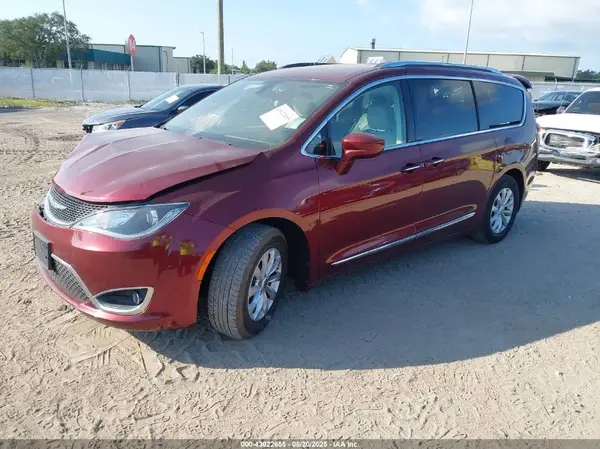 2C4RC1EG5JR139509 2018 CHRYSLER PACIFICA - Image 2