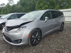 2C4RC1EG5JR193585 2018 CHRYSLER PACIFICA