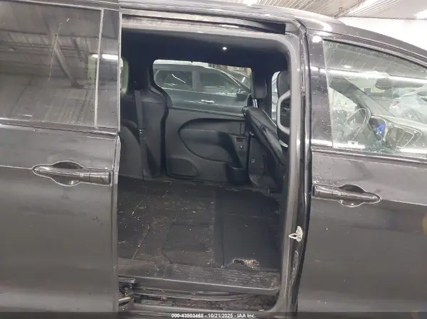 2C4RC1EG5JR197569 2018 CHRYSLER PACIFICA - Image 8