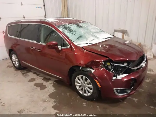 2C4RC1EG5JR227511 2018 CHRYSLER PACIFICA - Image 1