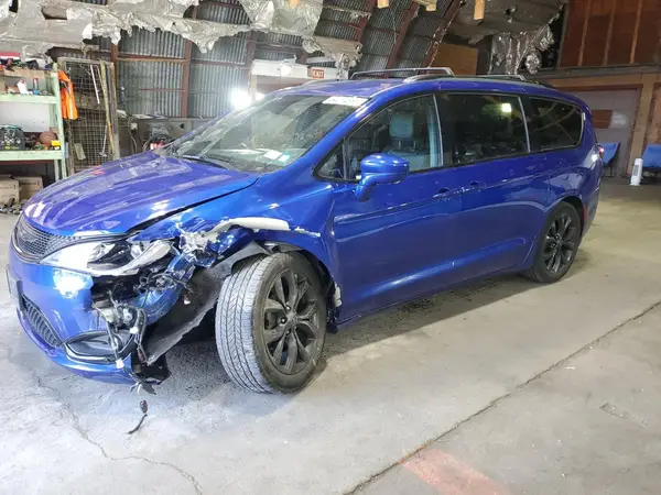 2C4RC1EG5JR261898 2018 CHRYSLER PACIFICA - Image 1