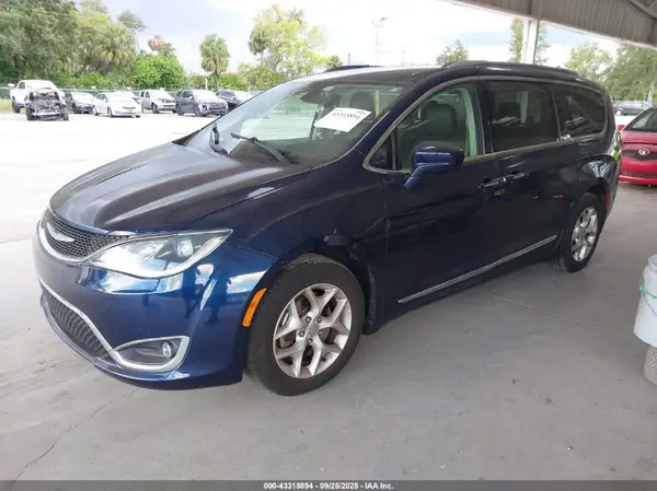 2C4RC1EG5JR271203 2018 CHRYSLER PACIFICA - Image 2