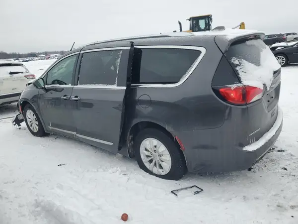 2C4RC1EG5JR272870 2018 CHRYSLER PACIFICA - Image 2