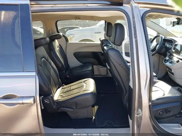 2C4RC1EG5JR286896 2018 CHRYSLER PACIFICA - Image 8