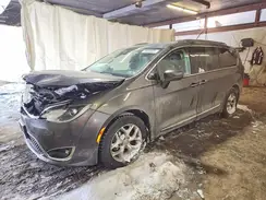 2C4RC1EG5JR292858 2018 CHRYSLER PACIFICA