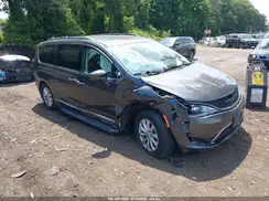 2C4RC1EG5JR318147 2018 CHRYSLER PACIFICA