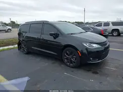 2C4RC1EG5JR338592 2018 CHRYSLER PACIFICA