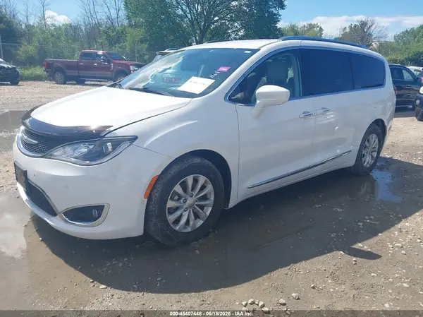 2C4RC1EG5JR338611 2018 CHRYSLER PACIFICA - Image 2
