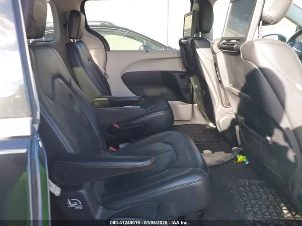 2C4RC1EG5JR352606 2018 CHRYSLER PACIFICA - Image 8