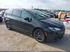 2C4RC1EG5KR541323 2019 CHRYSLER PACIFICA