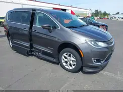 2C4RC1EG5KR598024 2019 CHRYSLER PACIFICA