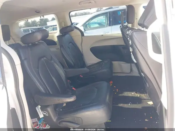 2C4RC1EG5KR635847 2019 CHRYSLER PACIFICA - Image 8