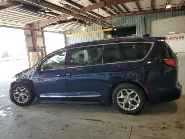 2C4RC1EG5KR639817 2019 CHRYSLER PACIFICA - Image 2