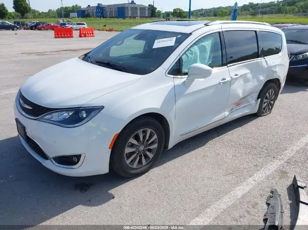 2C4RC1EG5LR102298 2020 CHRYSLER PACIFICA - Image 2