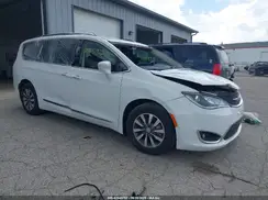 2C4RC1EG5LR192472 2020 CHRYSLER PACIFICA