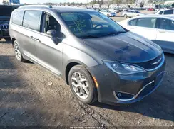 2C4RC1EG6HR518108 2017 CHRYSLER PACIFICA