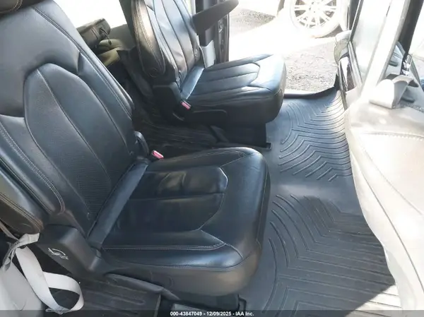 2C4RC1EG6HR518108 2017 CHRYSLER PACIFICA - Image 8