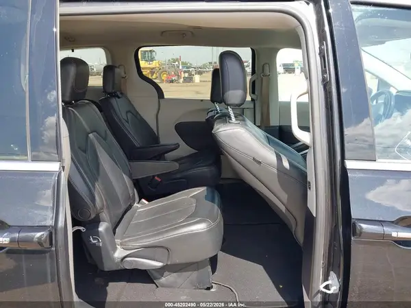 2C4RC1EG6HR520814 2017 CHRYSLER PACIFICA - Image 8
