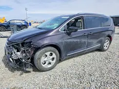 2C4RC1EG6HR525561 2017 CHRYSLER PACIFICA