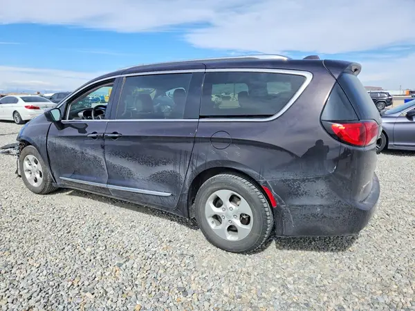 2C4RC1EG6HR525561 2017 CHRYSLER PACIFICA - Image 2