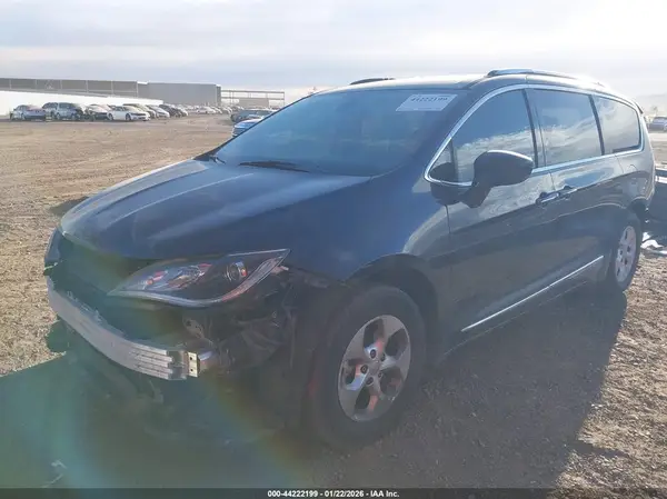 2C4RC1EG6HR531439 2017 CHRYSLER PACIFICA - Image 2