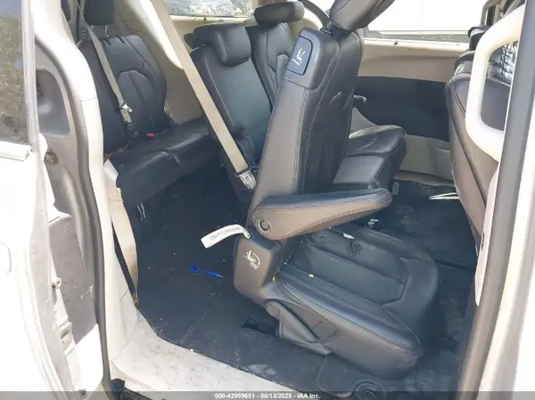 2C4RC1EG6HR541341 2017 CHRYSLER PACIFICA - Image 8
